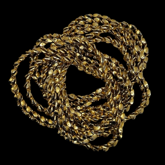 Elegant Gold Chain Necklace - Picture 3 of 5